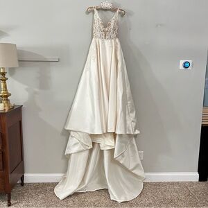 Lazaro 3861 Rufina ivory wedding dress